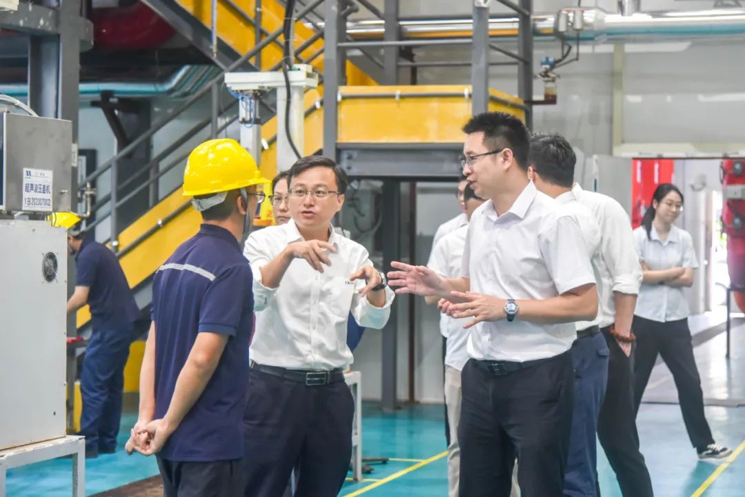 �Ӵ��л�ѧ�Ϸ���Ͷ��������һ��ݰ��������ʱ���н���