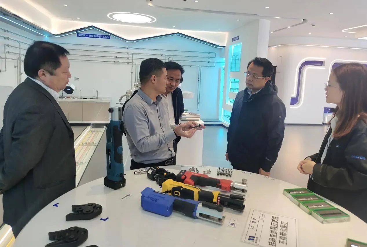 ×ðÁú¿Ê±¡¤(ÖйúÇø)ÈËÉú¾ÍÊDz«!